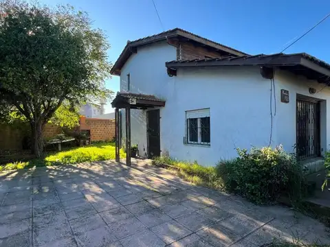 VENTA CASA 2 AMBIENTES, AEROPARQUE A RECICLAR