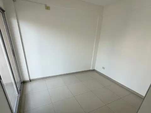 DEPARTAMENTO 2 AMB - AL CONTRAFRENTE - CON BALCON