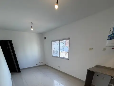Departamento en Alquiler en Villa Luzuriaga, $ 510.000