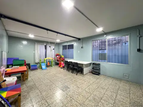 VENTA PROPIEDAD 4 AMBIENTES C/PATIO EN SOLANO