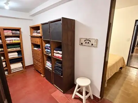 Depto Tipo Casa 6 ambientes con 1 baño