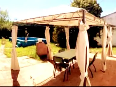 Casa en Venta con 3 cocheras