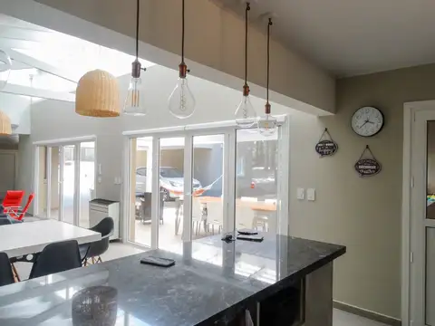 Casa en Alquiler Temporal con 1 cochera