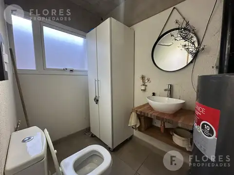 Local en Alquiler, 2 plantas, 2 toillete, Complejo Comercial Vincere - Pilar - Colectora - Km 53