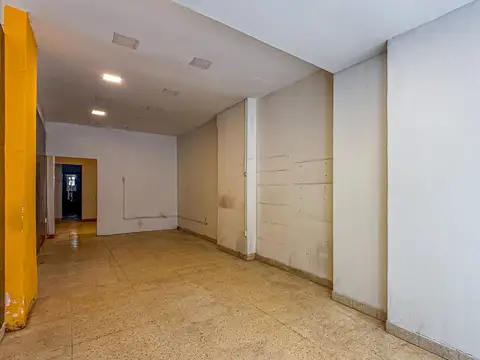 Venta Local Comercial Plaza Colón con Depósito