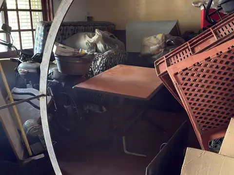 Casa 8 ambientes con 3 baños