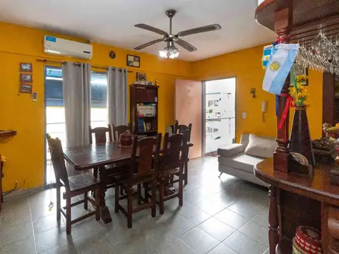 Depto 3 Amb con balcón en La Boca en VENTA