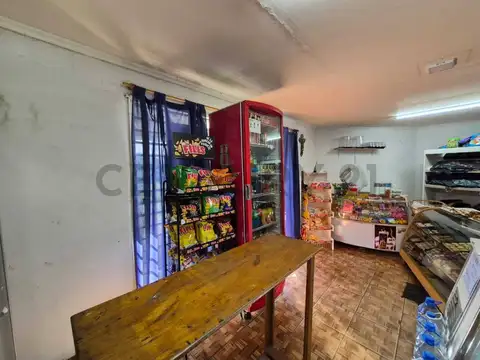 CASA + FONDO DE COMERCIO FUNCIONANDO - USD 35.000 Y CUOTAS - PANADERIA/DESPENSA