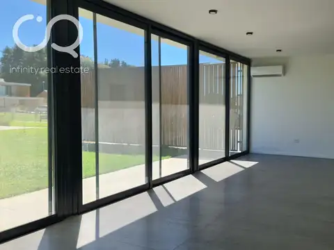 Casa en Venta en Countries y Barrios Cerrados en Ezeiza, USD 295.000