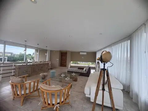 CASA EN ALQUILER PERMANENTE HARAS SANTA MARIA