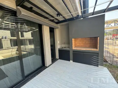 Casa 4 dormitorios. Green Fisherton, Wilde 400 bis