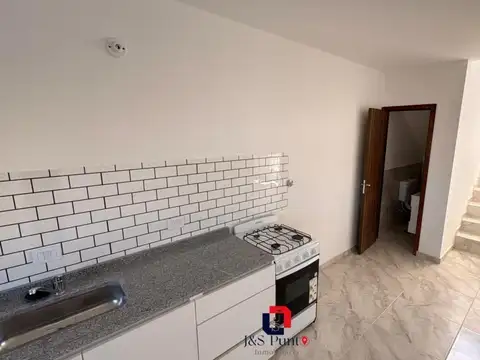Casa 3 ambientes con 2 baños