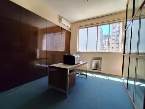 Oficina en venta en Microcentro muy luminosa