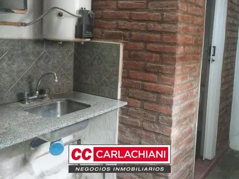 Local en Alquiler en Las Parejas, $ 600.000