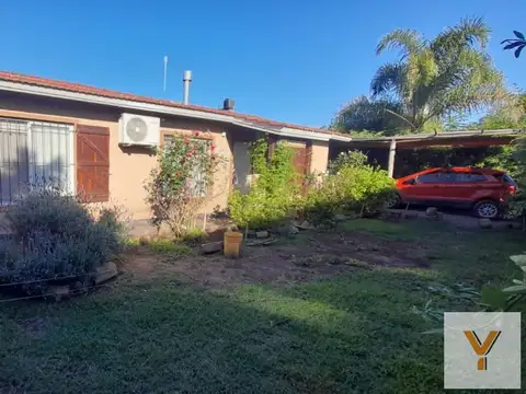 Casa en venta - 3 Dormitorios 2 Baños - Cochera - 730Mts2 - Exaltación de La Cruz