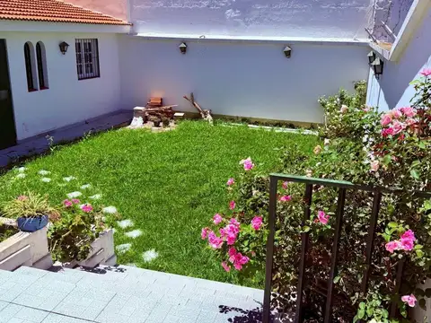 Casa en Alquiler en Barrio Tres Cerritos, USD 1.800