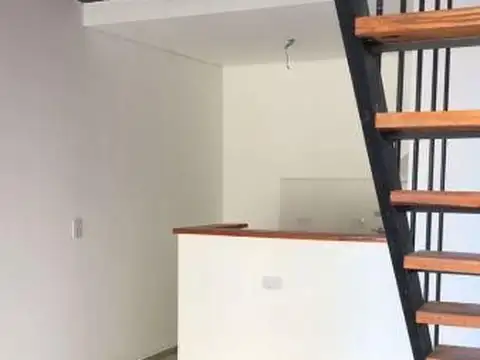 Casa 2 ambientes con 2 baños