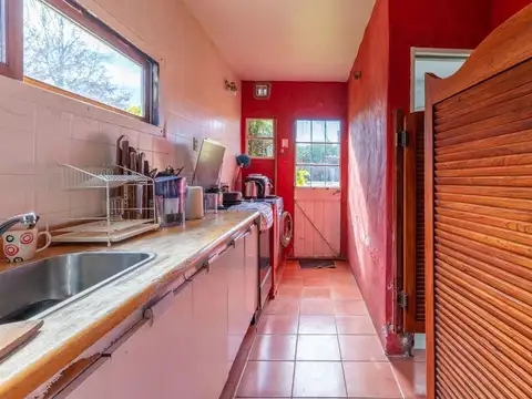 Camino General Belgrano 448 y 449 2700