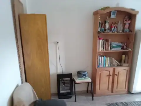 3 Ambientes al frente con balcon