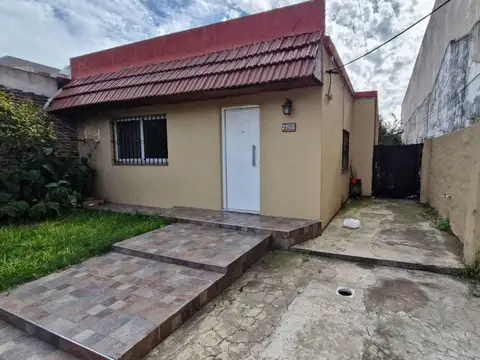 Casa en Alquiler en Lanus Oeste, $ 1.000.000