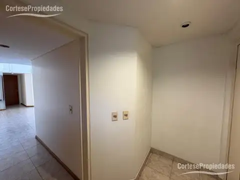 Departamento en Alquiler con 1 cocheras