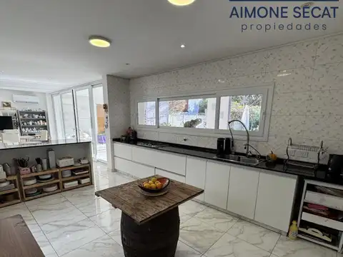 Casa 6 ambientes en venta - San Andrés