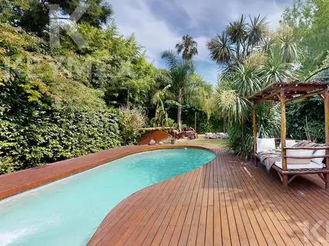 Casa en Venta con 3 dormitorios, mucho parque y pileta, Gonnet