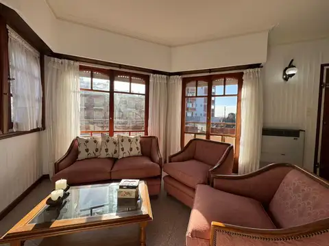 Departamento en Alquiler con 1 cocheras