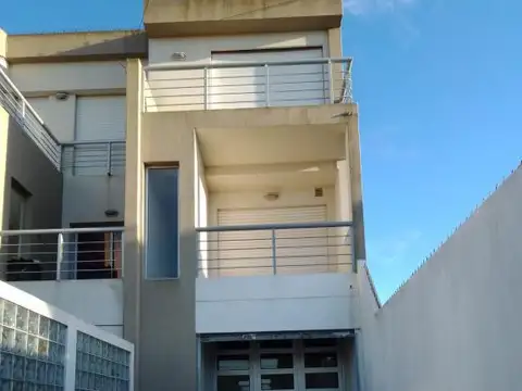 Departamento 4 ambientes con 3 baños