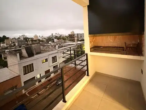 Fray José León Torres 800, Piso 1