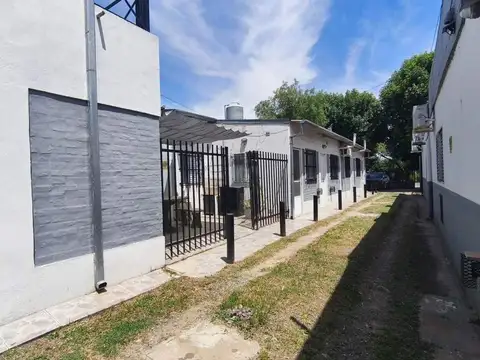 VENTA INMUEBLE CON 6 DEPARTAMENTOS - RUTA 11