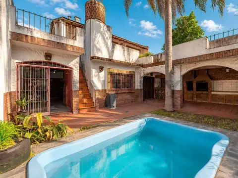 VENTA CASA MAS DEPARTAMENTO CUATRO AMBIENTES CASTELAR