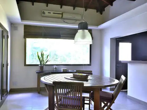 Casa 5 ambientes con 3 baños