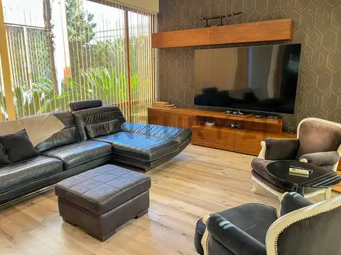 Casa en Venta de 5 dormitorios