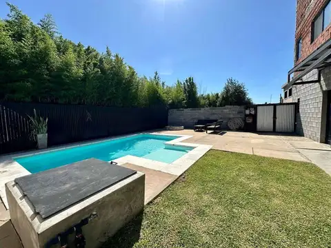 Casa en Venta 4 ambientes en San Ceferino Escobar