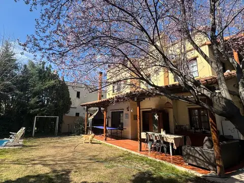 VENDE CASA EN CLUB DE CAMPO - 