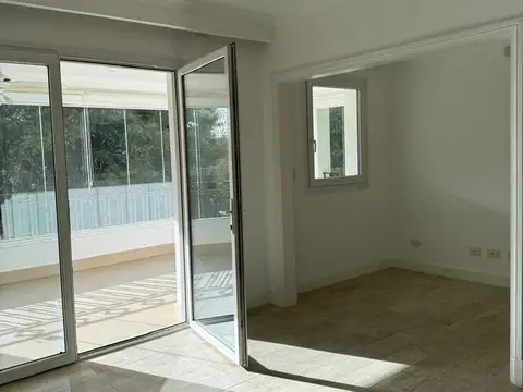 Departamento en Alquiler en Acassuso Libertador  /  Solis, USD 3.500