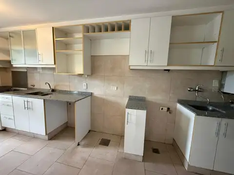 Departamento en Alquiler con 1 cocheras