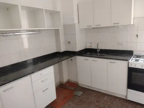 Depto Tipo Casa en Alquiler en Villa Pueyrredon, $ 950.000