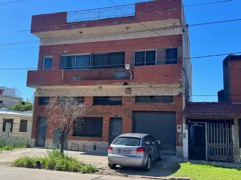 Edificio en Block, buen estado, varios usos, refac