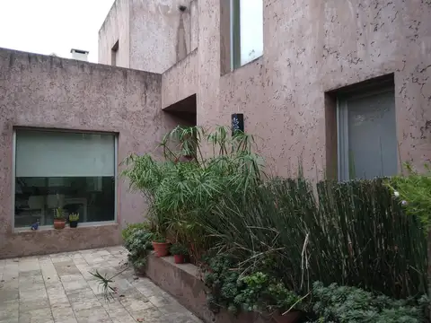 Casa en Venta con 6 cocheras