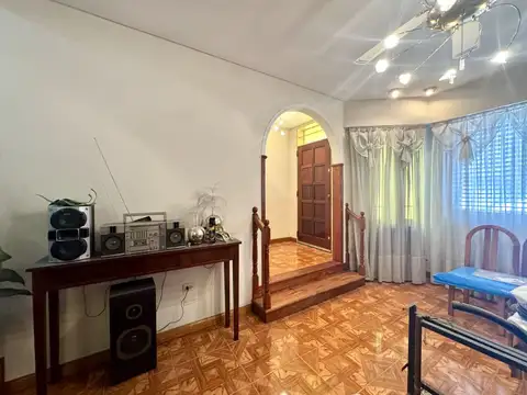 Depto Tipo Casa en Venta con 1 cocheras