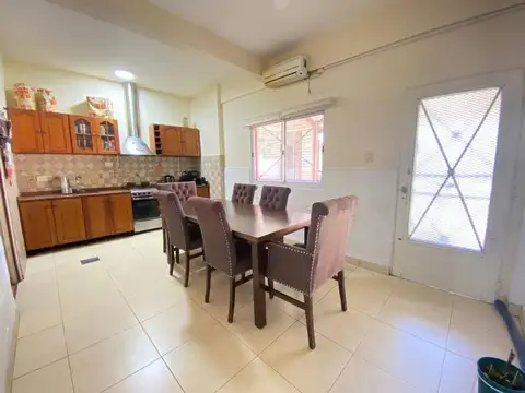 Casa 3 ambientes con 1 baño