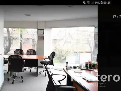 Oficina 7 ambientes con 5 baños