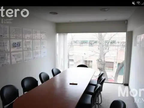 Oficina en Venta con 3 cocheras