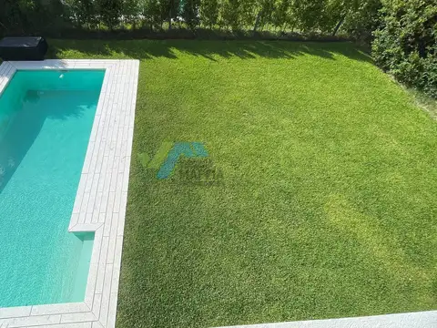 Casa 5 ambientes con 4 baños