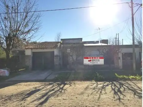 Casa en Venta, Gianone N°482, Marcos Paz, Cod.2297