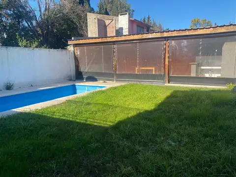 Complejo de 2 casas en Ezeiza