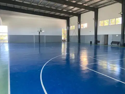 Casa en Venta con 4 cocheras