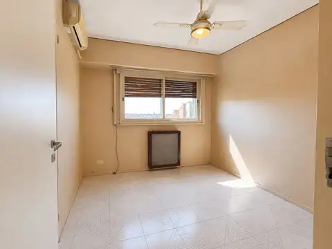 DEPTO 4 AMB EN LANUS OESTE - APTO CREDITO